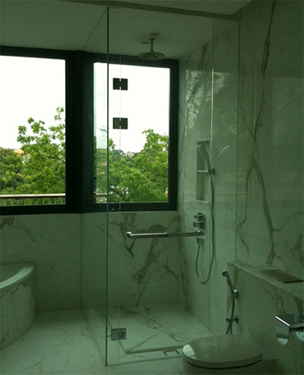 Panel to ceiling shower